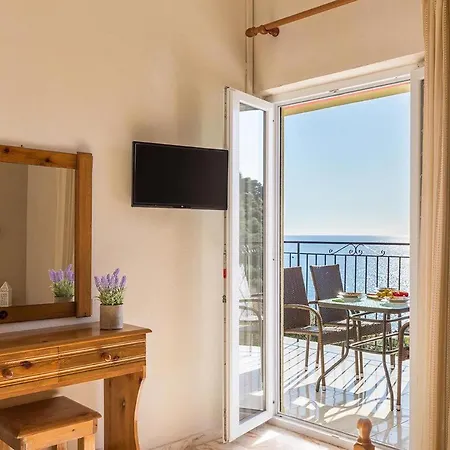 Studio Ideal For An Escape With Swimming Pool On Beach Πέλεκας